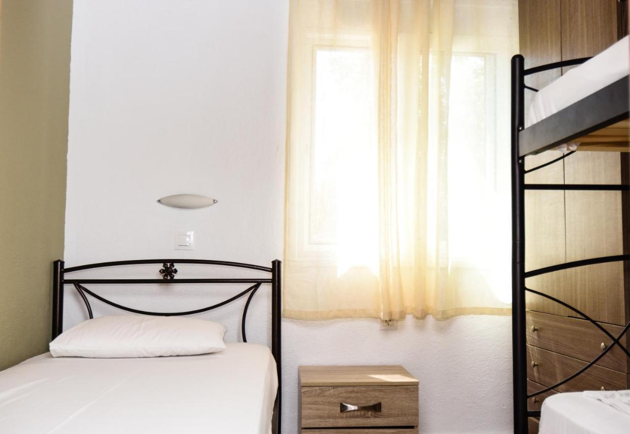 Anna Pousi Studios & Apartment Ormos Panagias Extérieur photo