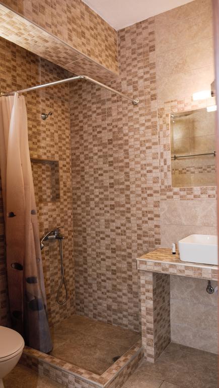 Anna Pousi Studios & Apartment Ormos Panagias Extérieur photo