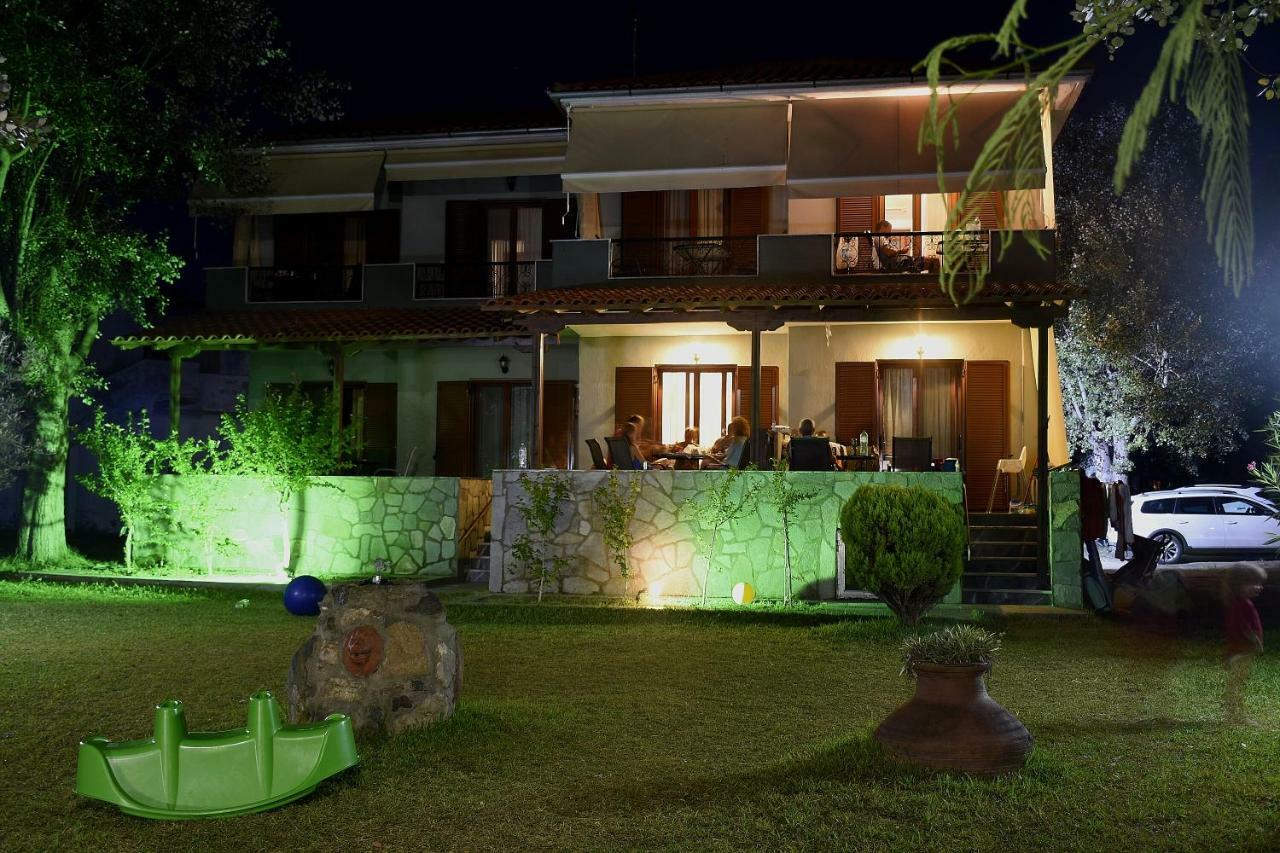 Anna Pousi Studios & Apartment Ormos Panagias Extérieur photo
